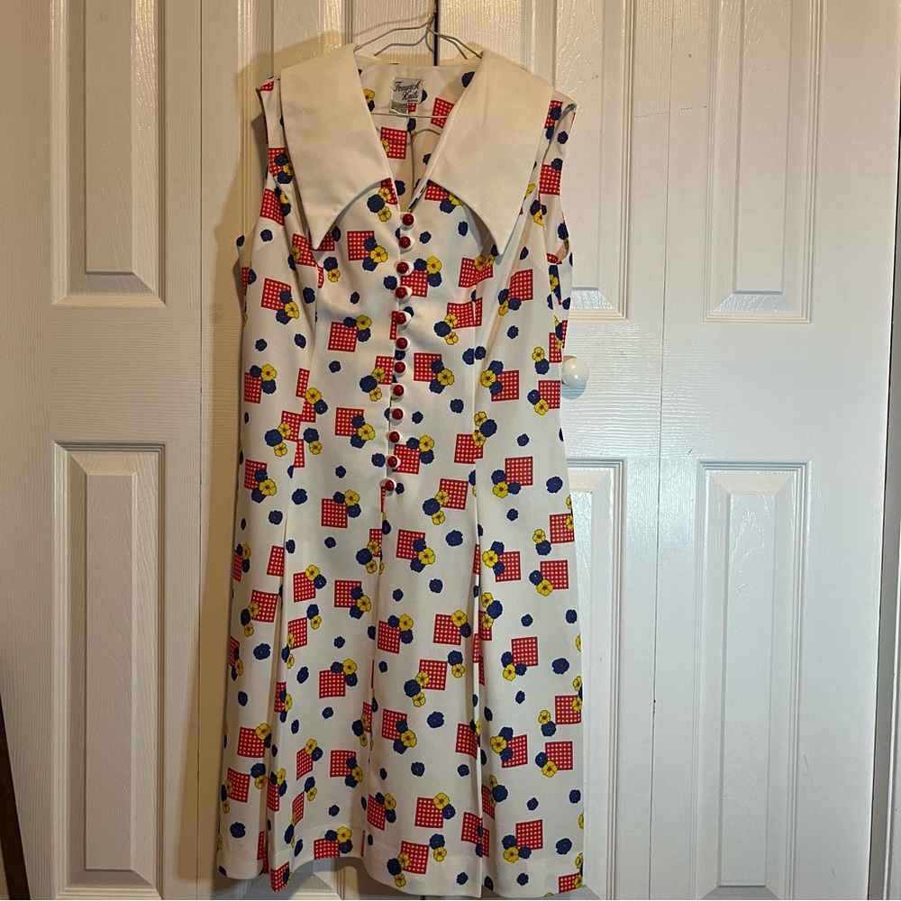 70s vintage dagger collar floral dress